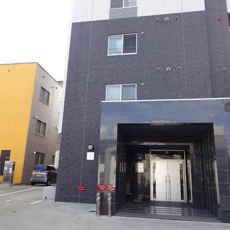 Appartement ようこそ札幌へ! 大通公園まで地下鉄10分 定員6名 Firetv完備 1階はセコマ Extérieur photo