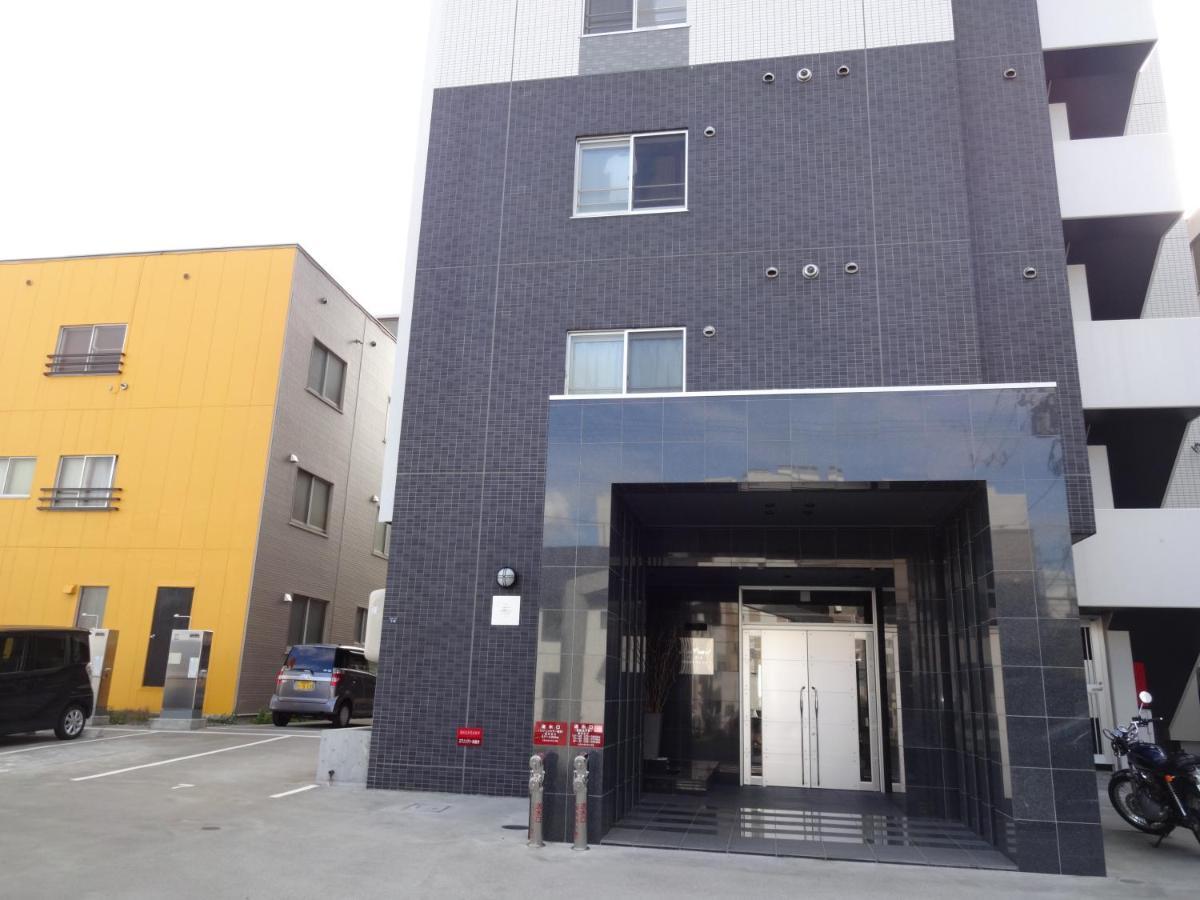 Appartement ようこそ札幌へ! 大通公園まで地下鉄10分 定員6名 Firetv完備 1階はセコマ Extérieur photo